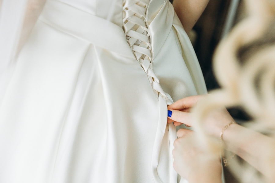 шнуровка свадебного платья