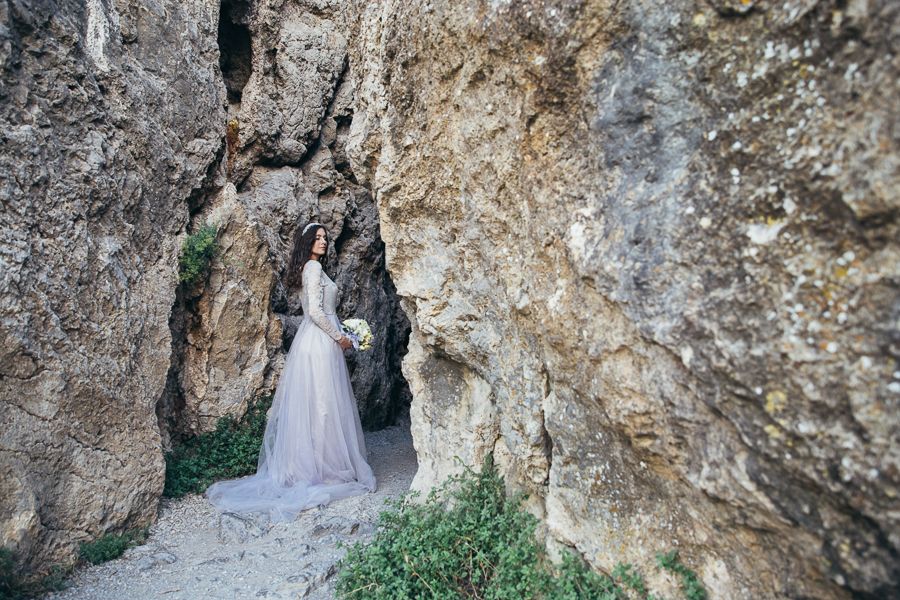 фотосессия мыс Капчик - невеста в свадебном платье