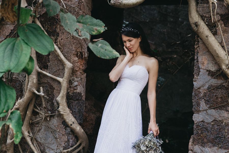 невеста и белое платье